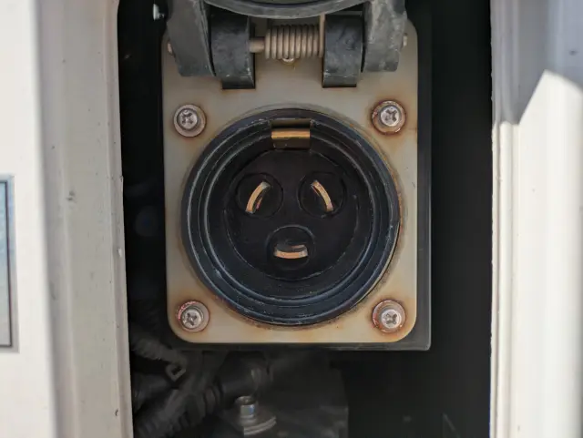 いすゞ ギガ 2PG-CYL77D(6x2)の写真35