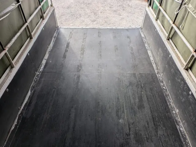 三菱 キャンター TPG-FBA20(2WD)の写真18