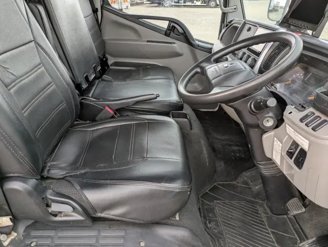 三菱 キャンター TPG-FBA20(2WD)の写真30