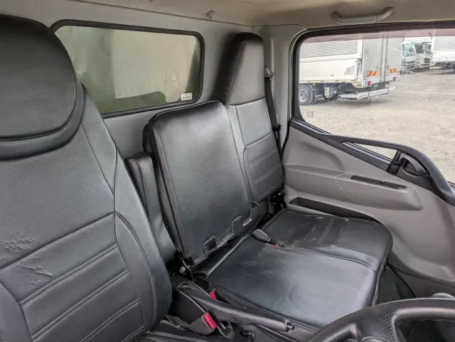 三菱 キャンター TPG-FBA20(2WD)の写真32