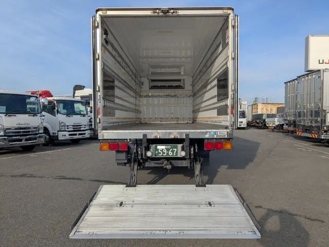 三菱 ファイター 2KG-FK62FZ(2WD)の写真9