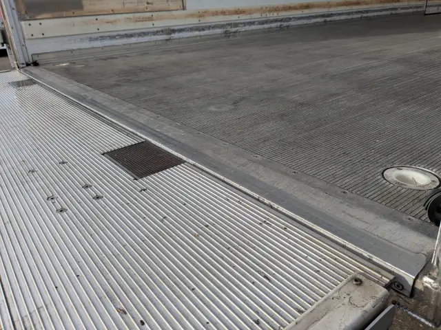 三菱 ファイター 2KG-FK62FZ(2WD)の写真13