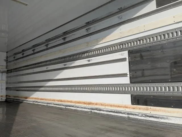 三菱 ファイター 2KG-FK62FZ(2WD)の写真16