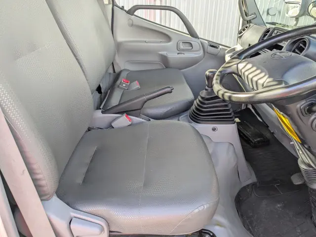 日野 デュトロ TKG-XZU620T(2WD)の写真41