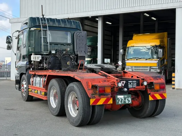 いすゞ ギガ QDG-EXZ52AJ(6x4)の写真4