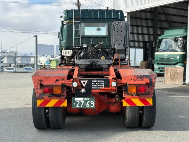 いすゞ ギガ QDG-EXZ52AJ(6x4)の写真6