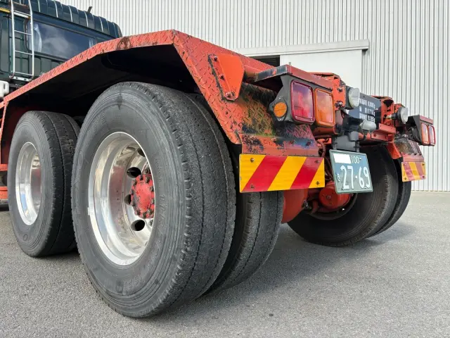 いすゞ ギガ QDG-EXZ52AJ(6x4)の写真7