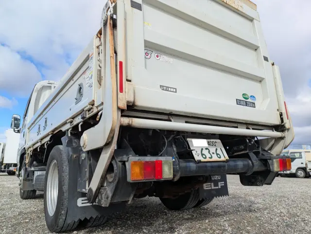 いすゞ エルフ TKG-NKR85A(2WD)の写真7