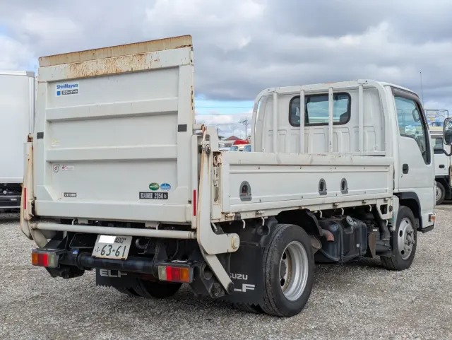 いすゞ エルフ TKG-NKR85A(2WD)の写真8