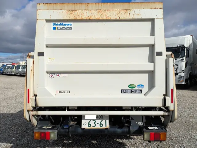 いすゞ エルフ TKG-NKR85A(2WD)の写真10