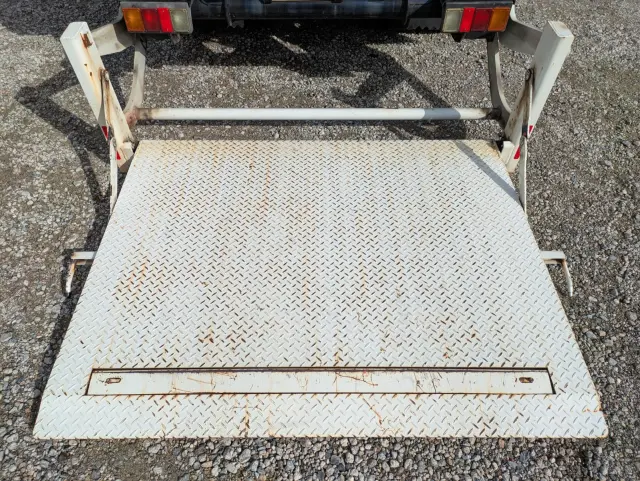 いすゞ エルフ TKG-NKR85A(2WD)の写真12