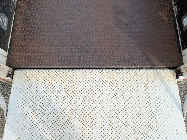 いすゞ エルフ TKG-NKR85A(2WD)の写真13