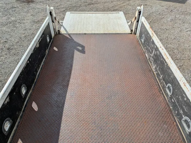 いすゞ エルフ TKG-NKR85A(2WD)の写真16