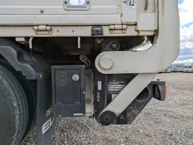 いすゞ エルフ TKG-NKR85A(2WD)の写真19