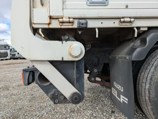 いすゞ エルフ TKG-NKR85A(2WD)の写真26