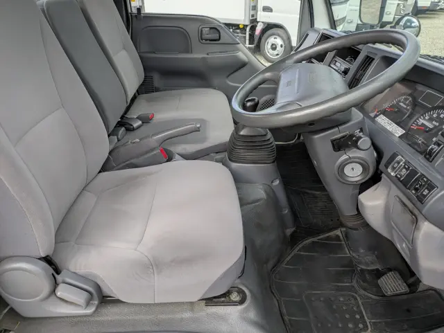 いすゞ エルフ TKG-NKR85A(2WD)の写真29