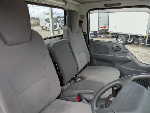 いすゞ エルフ TKG-NKR85A(2WD)の写真31