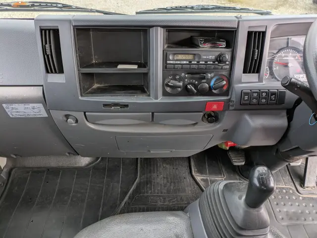 いすゞ エルフ TKG-NKR85A(2WD)の写真32