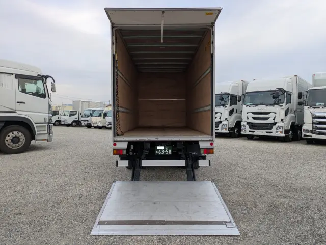 いすゞ エルフ TRG-NMR85AN(2WD)の写真12