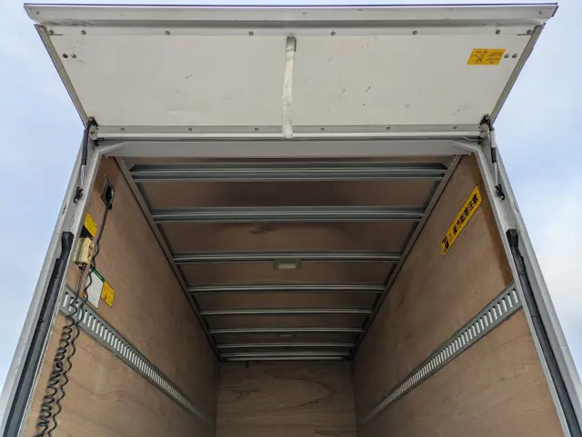 いすゞ エルフ TRG-NMR85AN(2WD)の写真13