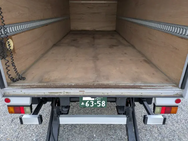 いすゞ エルフ TRG-NMR85AN(2WD)の写真14