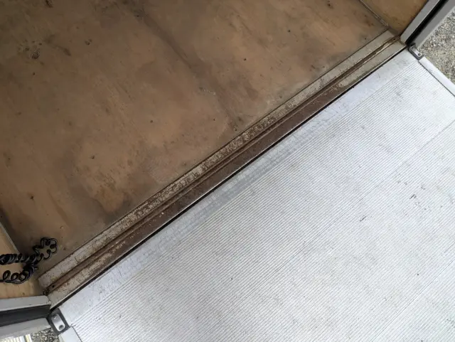 いすゞ エルフ TRG-NMR85AN(2WD)の写真16