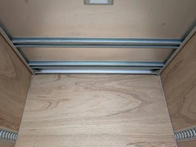 いすゞ エルフ TRG-NMR85AN(2WD)の写真18