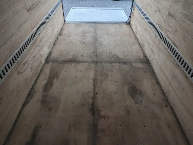 いすゞ エルフ TRG-NMR85AN(2WD)の写真20