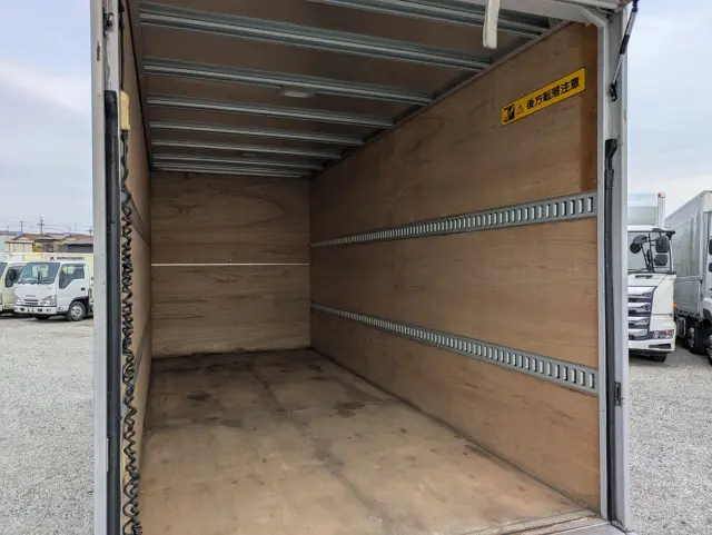 いすゞ エルフ TRG-NMR85AN(2WD)の写真21