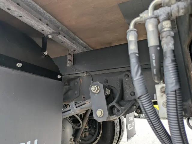 いすゞ エルフ TRG-NMR85AN(2WD)の写真24