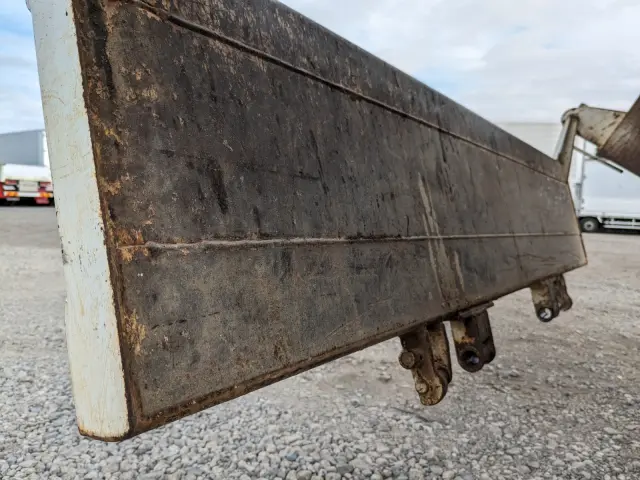 いすゞ エルフ TPG-NJR85AD(2WD)の写真10