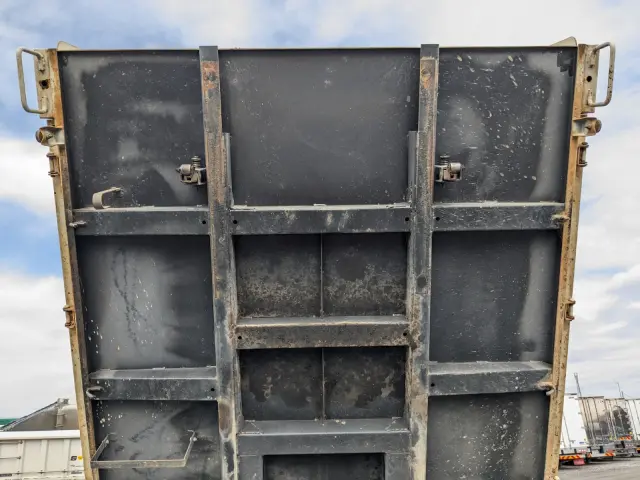 いすゞ エルフ TPG-NJR85AD(2WD)の写真31