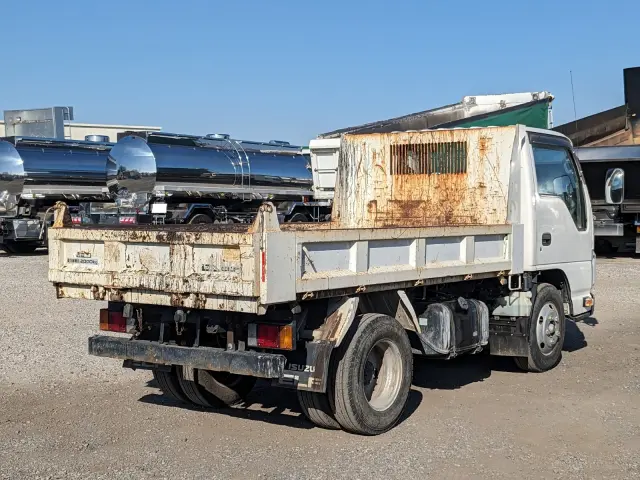 いすゞ エルフ TPG-NJR85AD(2WD)の写真4