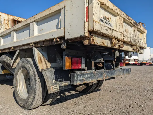 いすゞ エルフ TPG-NJR85AD(2WD)の写真7