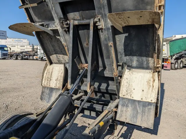 いすゞ エルフ TPG-NJR85AD(2WD)の写真30