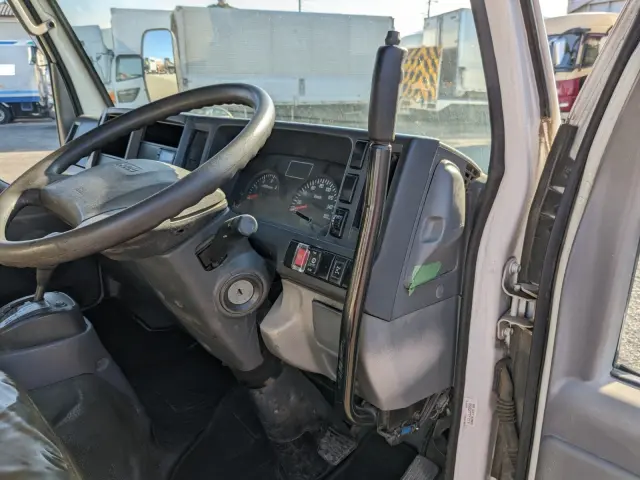 いすゞ エルフ TPG-NJR85AD(2WD)の写真37