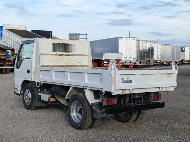 いすゞ エルフ TPG-NJR85AD(2WD)の写真3