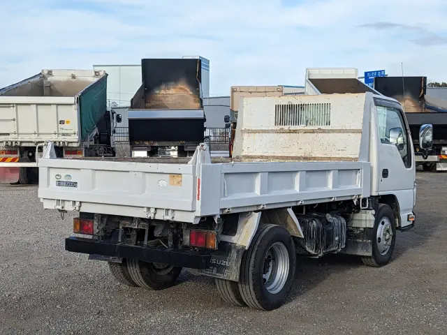 いすゞ エルフ TPG-NJR85AD(2WD)の写真4