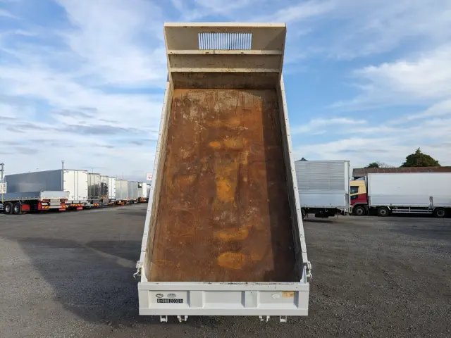 いすゞ エルフ TPG-NJR85AD(2WD)の写真8