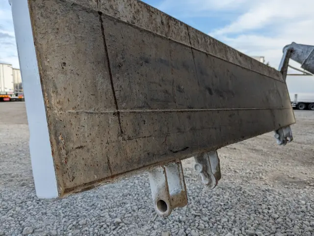 いすゞ エルフ TPG-NJR85AD(2WD)の写真9