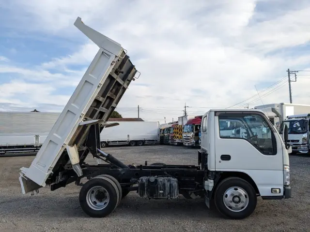 いすゞ エルフ TPG-NJR85AD(2WD)の写真25