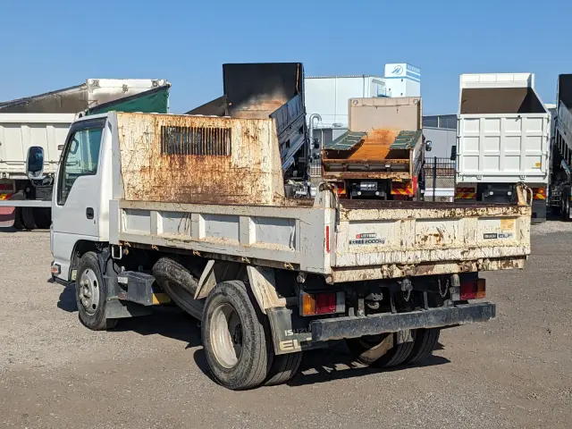 いすゞ エルフ TPG-NJR85AD(2WD)の写真3