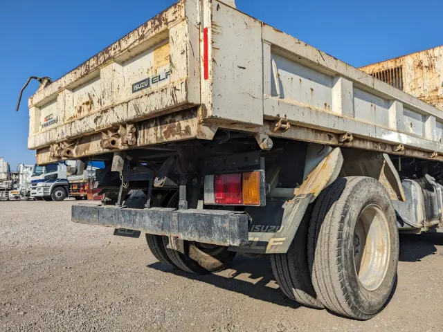 いすゞ エルフ TPG-NJR85AD(2WD)の写真6