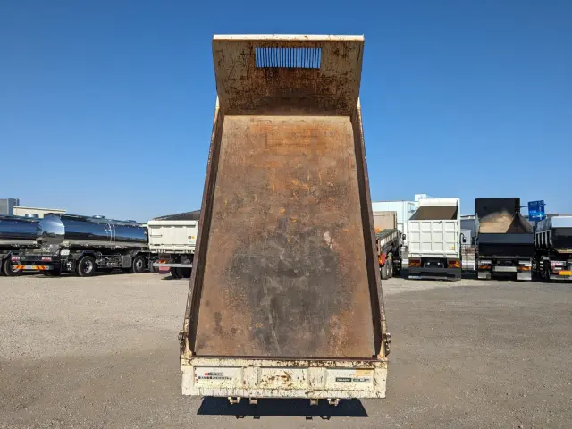 いすゞ エルフ TPG-NJR85AD(2WD)の写真8