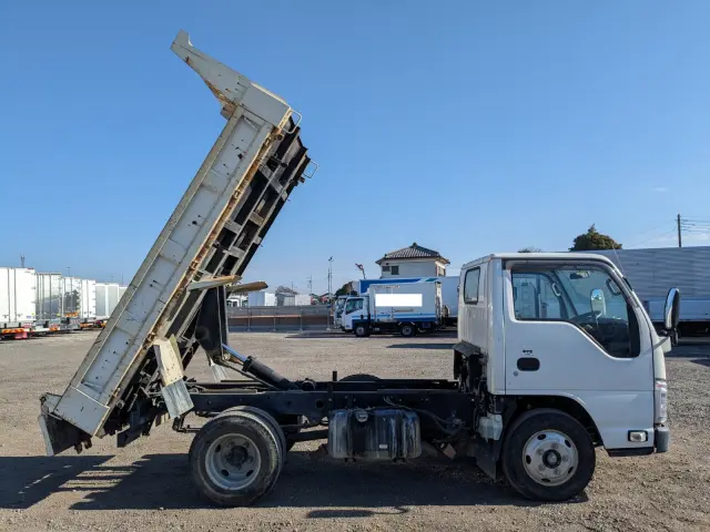 いすゞ エルフ TPG-NJR85AD(2WD)の写真25