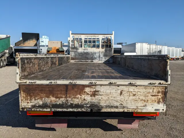 日野 レンジャー LKG-FJ7JHAA(2WD)の写真9