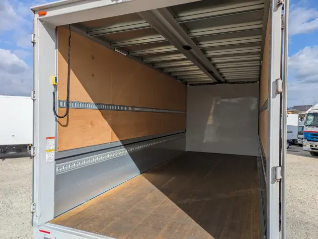 日野 レンジャー 2KG-FD2ABG(2WD)の写真19