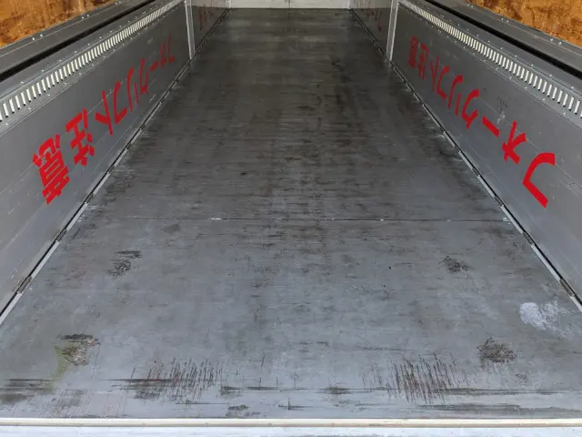 日野 プロフィア 2DG-FR1AHG(6x2)の写真13