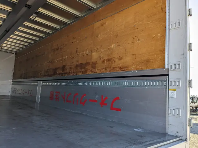 日野 プロフィア 2DG-FR1AHG(6x2)の写真19