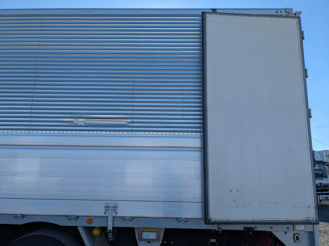 日野 プロフィア 2DG-FR1AHG(6x2)の写真22